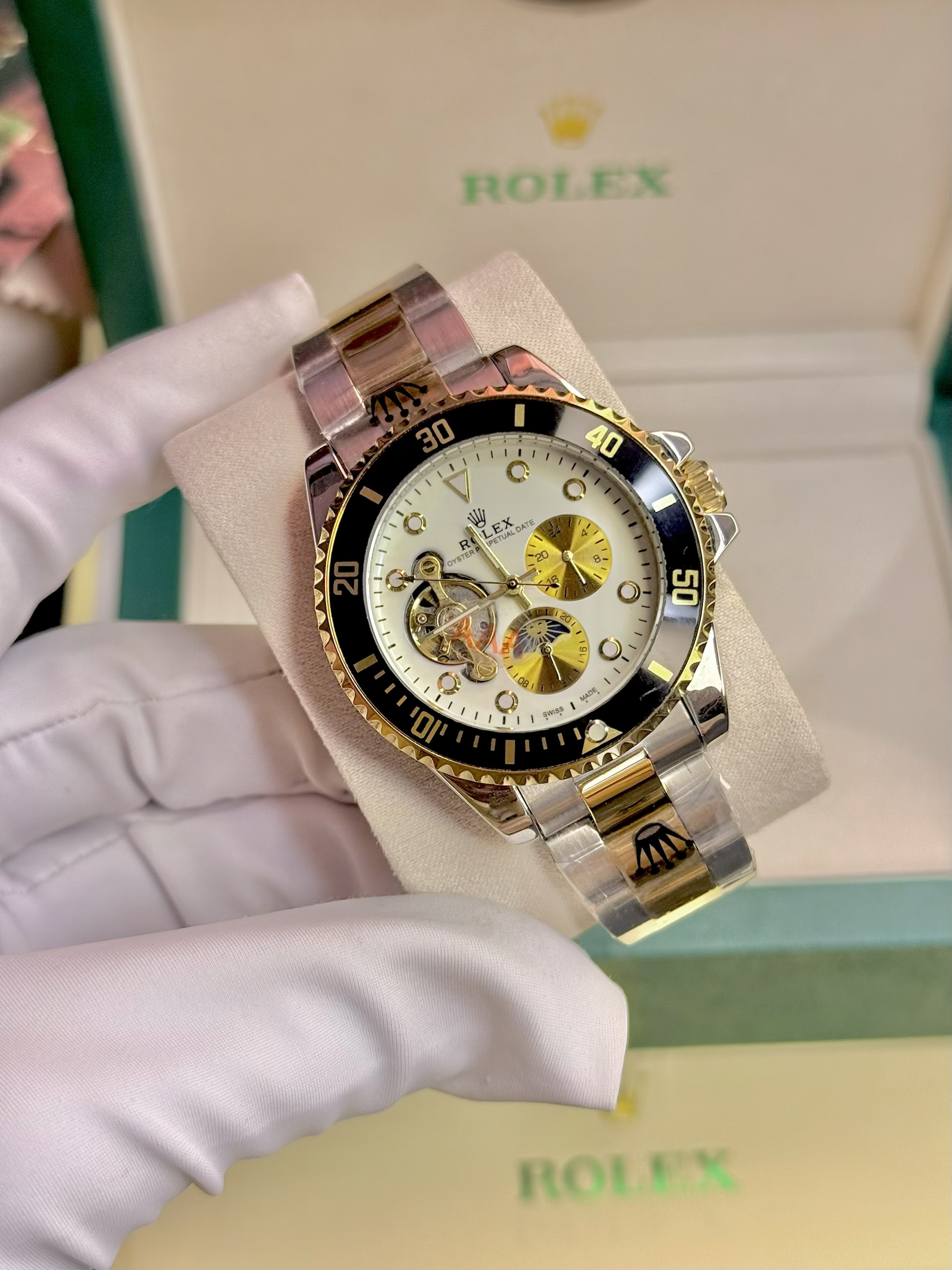 Submariner, inspire Luxury Ivory & Gold Fusion